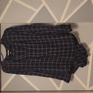 Lucky High-Low Shirttail Long Sleeve Henley Navy Blue Plaid Pullover Popover Top